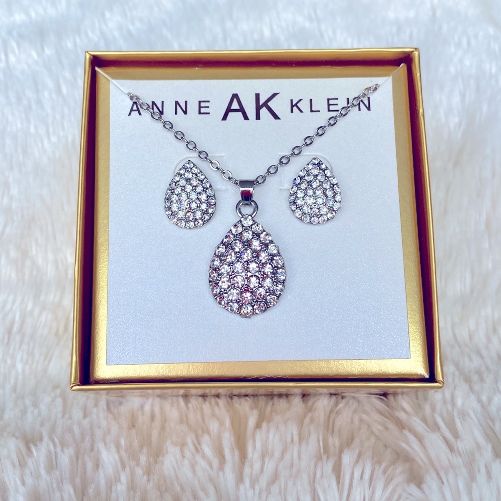 Earrings and Necklace set. Perfect holiday gift!